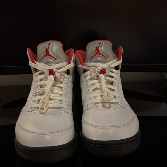 Jordan 5 Retro Fire Red - Picture 2 of 6